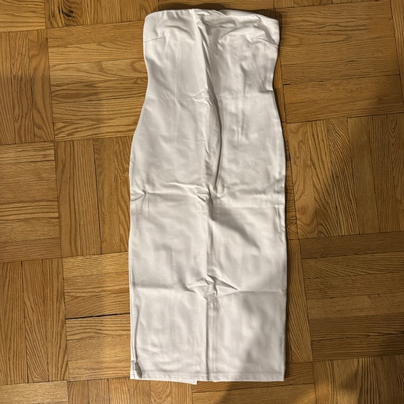 Superdown Lilia White Strapless Dress - Picture 4 of 6